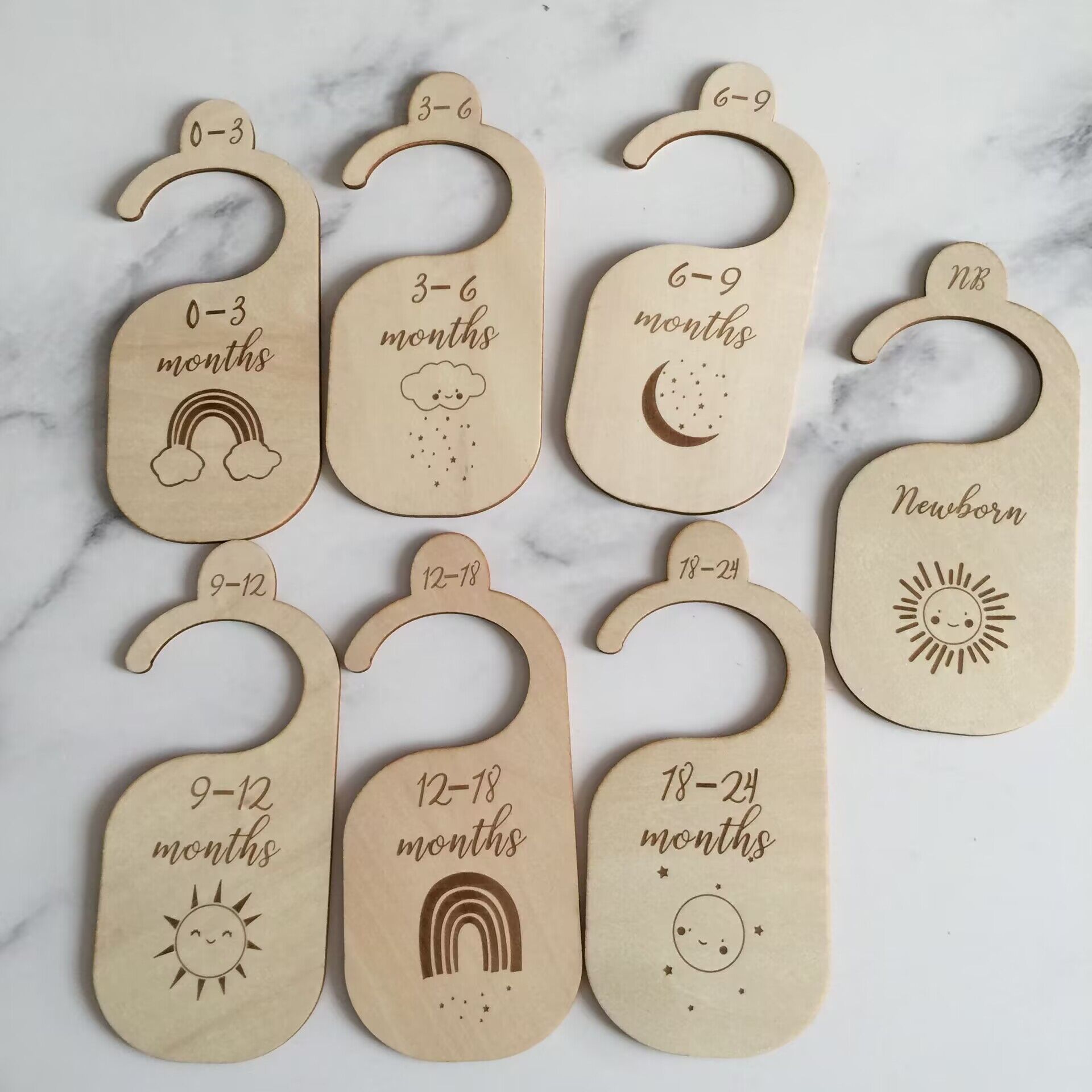 ตัวแบ่งขนาดตู้เสื้อผ้าเด็กทำจา - Baby Clothing Hanger Dividers บทวิจารณ์และราคา