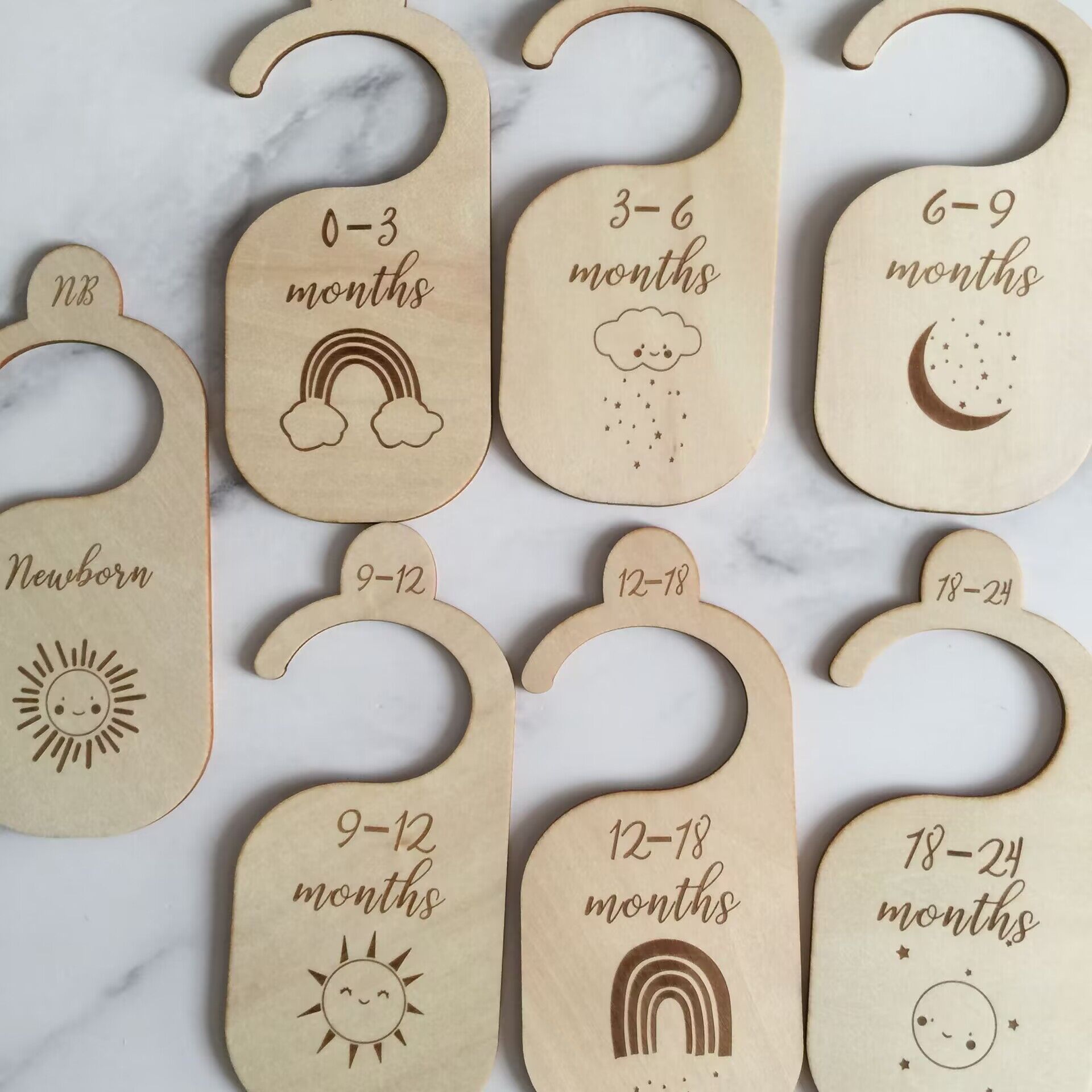 ตัวแบ่งขนาดตู้เสื้อผ้าเด็กทำจา - Baby Clothing Hanger Dividers บทวิจารณ์และราคา